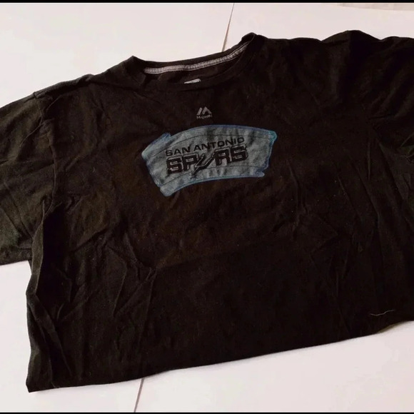 3 for $30 Spurs T-shirt - Picture 2 of 5